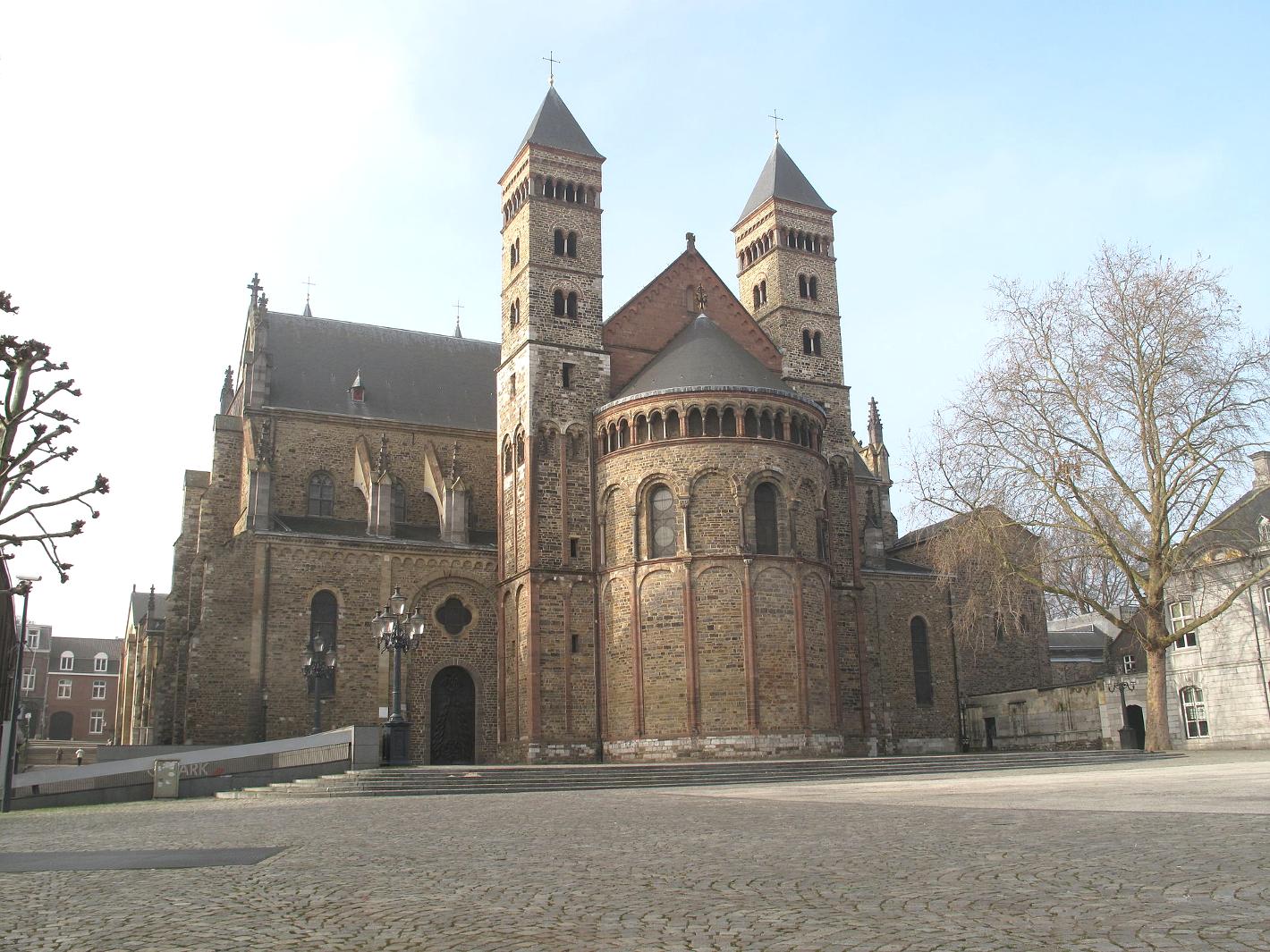 Foto Basiliek van Sint Servaas in Maastricht, Zien, Bezienswaardigheden - #1
