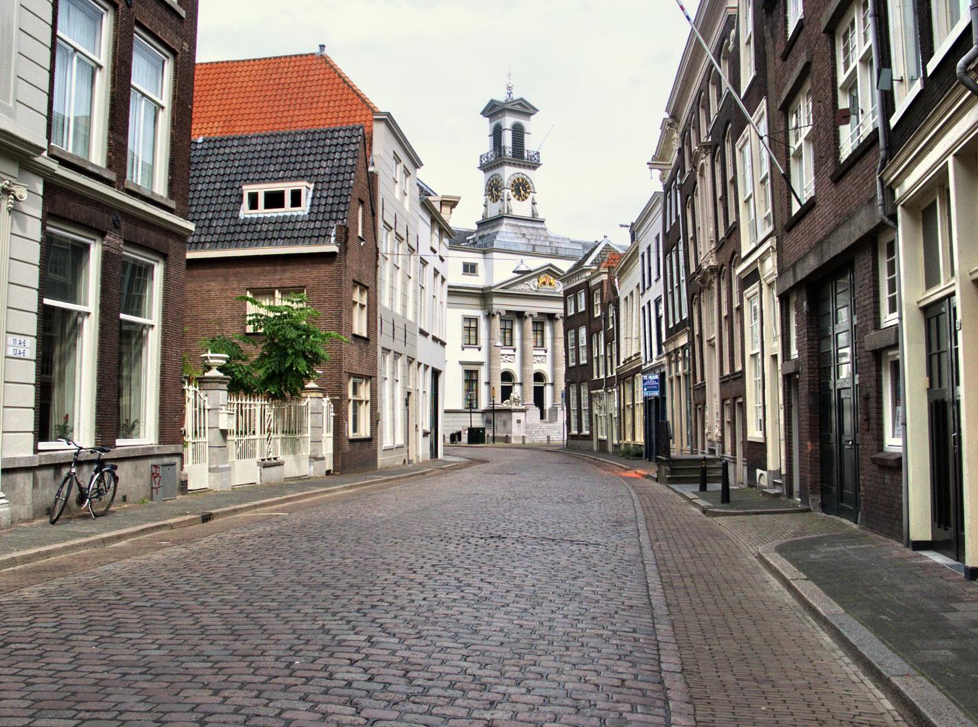 Foto Stadhuis in Dordrecht, Zien, Bezienswaardigheden - #1