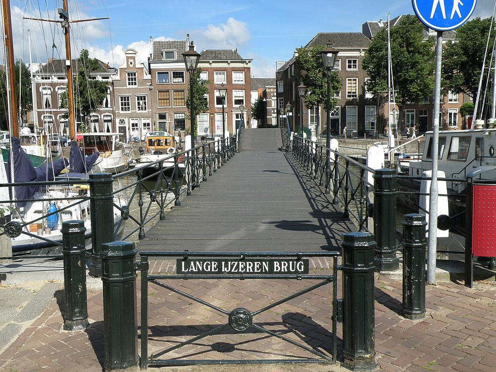 Foto Lange IJzeren brug in Dordrecht, Zien, Buurt, plein, park - #1