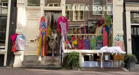 Foto Laura Dols in Amsterdam, Winkelen, Mode & kleding